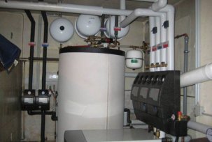 Vlastní výpočet výkonu součástí topného systému: oběhová čerpadla, kotle a radiátory