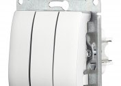 Scheme and features of connecting a three-button passage switch