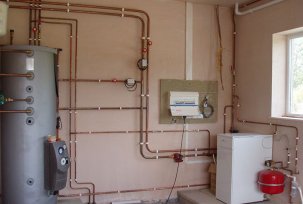 Specifika uzavřeného topného systému: vybavení, výpočet expanzní nádrže a výběr bezpečnostní skupiny