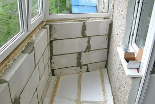 Hur och hur du isolerar balkongen och loggian från insidan med dina egna händer