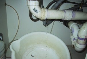 Riparazione di tubi fognari senza smantellamento