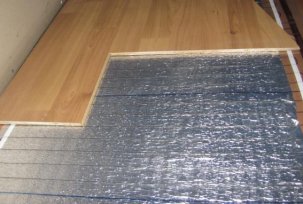 Installation av golvvärme under laminatgolvet