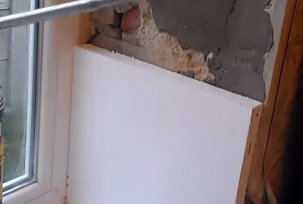Hur man isolerar lutningen på ett plastfönster inuti huset och från gatan