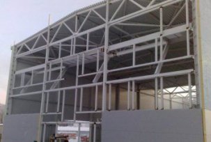 Pemanasan premis industri adalah prasyarat untuk melindungi kesihatan pekerja dan keselamatan peralatan
