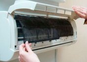 Problems with air conditioning: blowing warm air at the outlet of the air conditioner, weakly cools or does not cool at all