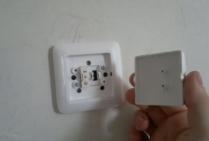 Disassembly procedure for light switches: one-, two- and three-key switches