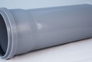 Caractéristiques techniques d'un tuyau en plastique pour les eaux usées d'un diamètre de 100 mm