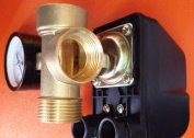 How to adjust the water pressure switch for the accumulator