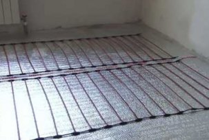 Installation och anslutningsteknik för golvvärme i kolfiber