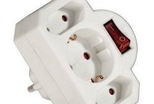 Elektriniai kištukiniai lizdai - dvigubi ar trišakiai