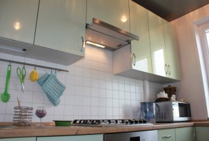 Jak nainstalovat kapotu na plynová kamna