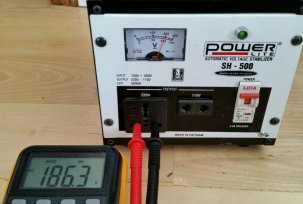 Az elektromos hálózat alacsony feszültségének kezelésének okai és módszerei