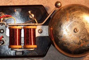 Jak nainstalovat elektrický drátový zvon v bytě vlastními rukama