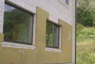 Isolering för ytterväggar i ett tegelhus