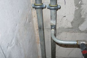 Hva er en økning i vannforsyningen og fra hvilke materialer som kan lages