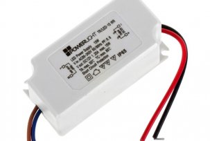 A lecsökkent transzformátor teljesítményének kiszámítása a 12 V-os LED-lámpákhoz