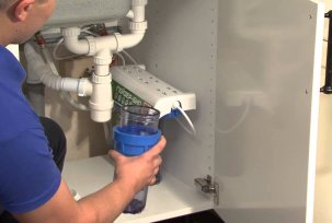 Wie oft muss ich Patronen in Wasserfiltern wechseln und wie passiert das?