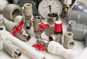 Que equipamento é necessário para a instalação de um sistema de abastecimento de água