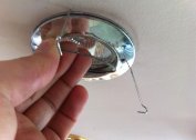 How to replace a LED lamp in a spotlight in a stretch ceiling