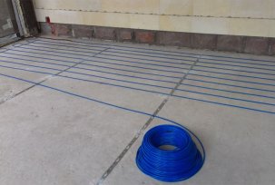 Conexión e instalación de un piso eléctrico cálido.