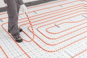Kaip apskaičiuoti elektrinio grindinio šildymo galią 1 kv.m