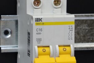 Důvody pro vypnutí jističů v elektrickém panelu