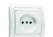 The device and types of electrical outlets
