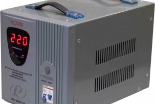 The principle of operation and types of voltage stabilizers 220V for home