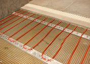 How to choose the right adhesive for tiles when laying on a warm floor