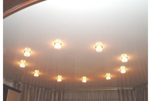 How to choose the right lighting for a stretch ceiling