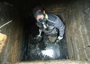 Mechanical methods for cleaning a cesspool