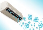 Air conditioner with low temperature kit and its temperature sensor