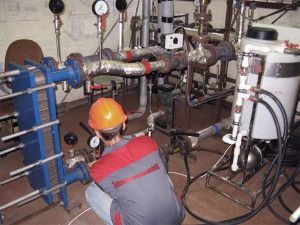 Mounting the elevator assembly