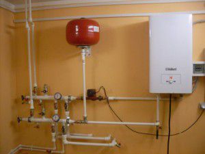 Before starting to seal possible leaks in the heating system, it is necessary to verify the operability of the expansion tank