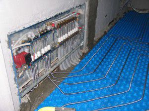 Corrugated stainless steel underfloor heating