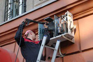 flushing the heat exchanger of the outdoor unit
