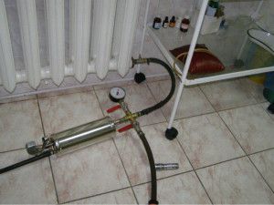 Lavando la calefacción en el apartamento