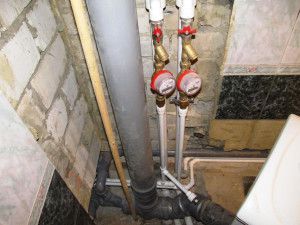 Installation of heating pipes