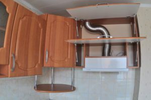 Connection of hood and ventilation with a corrugated pipe