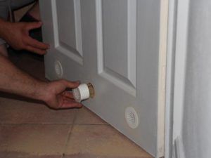 Round grilles for the door