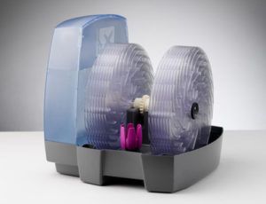 the sink cleans and moisturizes the air