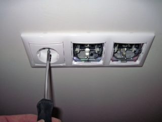 Installing a hidden socket